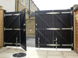 Plastic wood gates